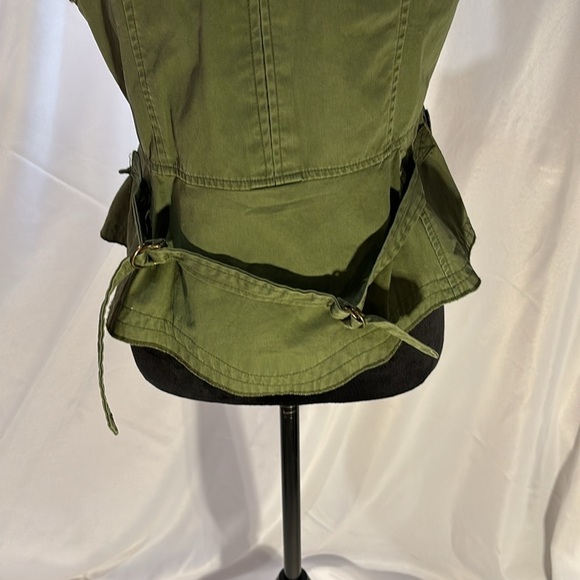 2/$30 Military Green Sleeveless Vest Asymmetrical Zip Closure Sz 8 - Picture 9 of 11